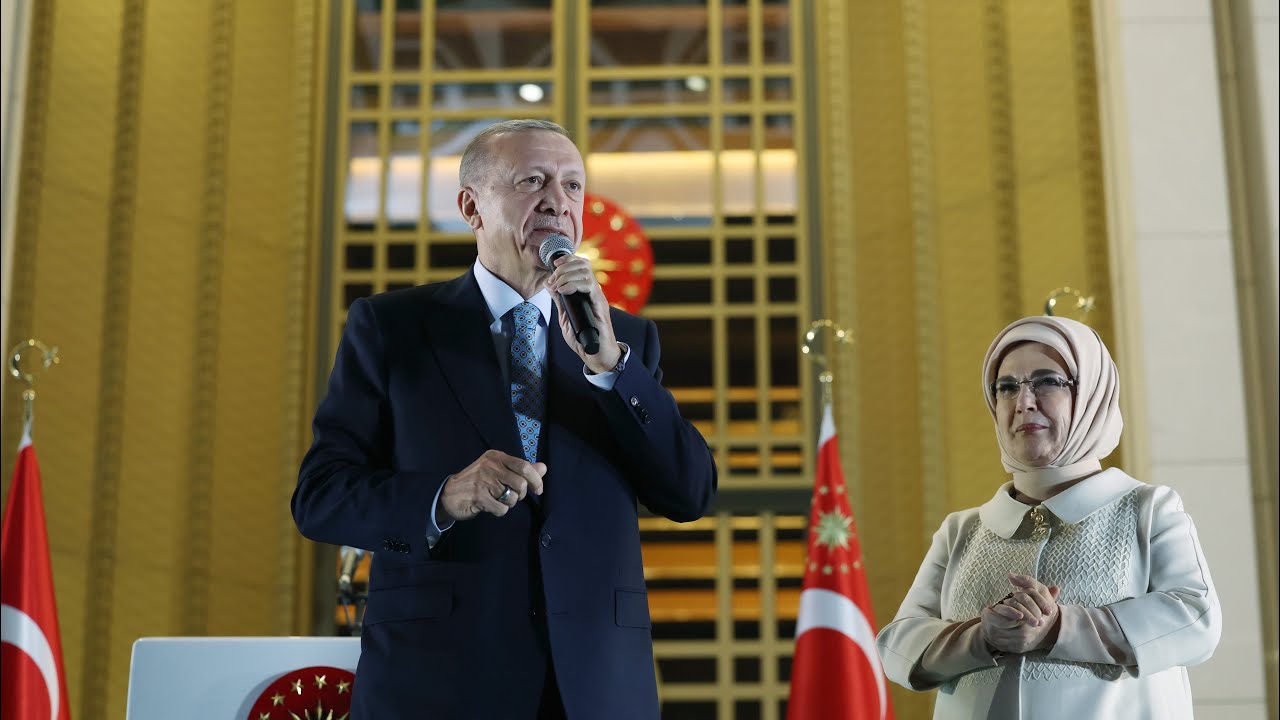 Cumhurbaşkanı Erdoğan, Cumhurbaşkanlığı Külliyesinden vatandaşlara hitap ediyor