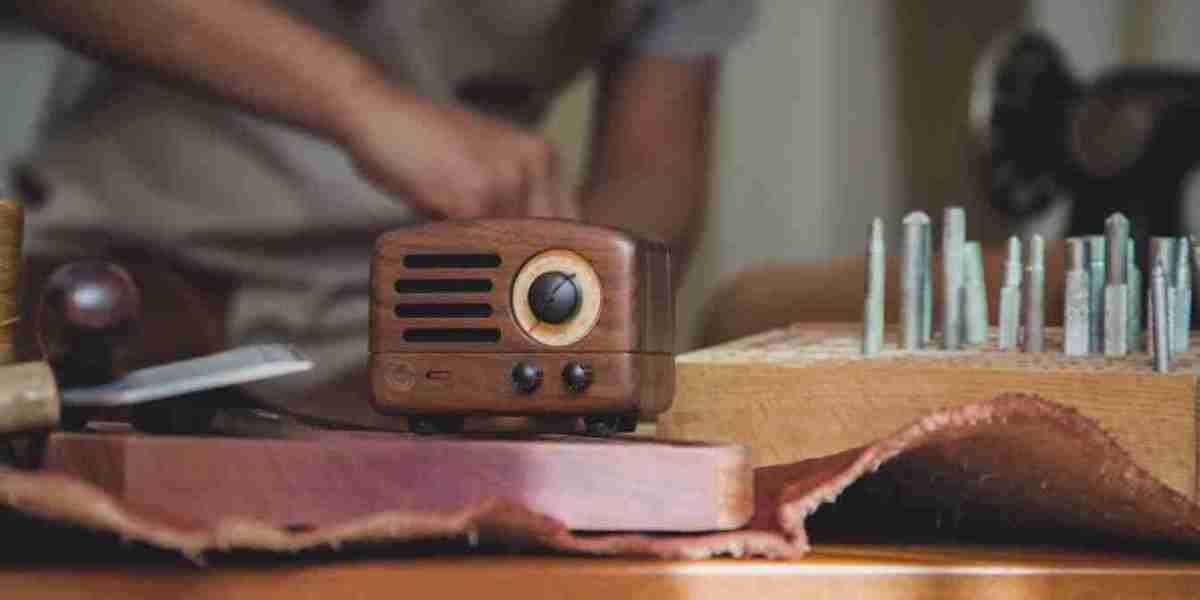 Discovering the Joy of Online Radio: A Personal Experience
