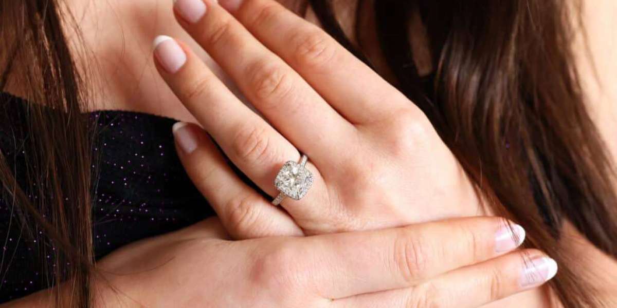 The Ultimate Guide to Buying a Radiant Cut Engagement Ring